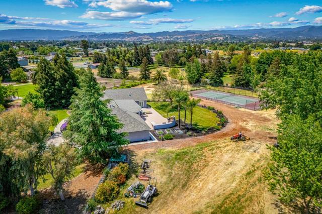 14830 Bartlett Court, San Martin CA: https://media.crmls.org/mediaz/86181f88-fb73-41f1-a1eb-55012db95d8d.jpg