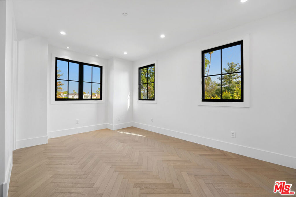 MLS #25616539 image #25