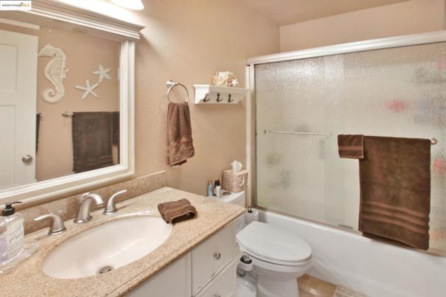 3050 Browning Ct, Brentwood CA: https://media.crmls.org/mediaz/8619869d-5cae-4ad4-b0e2-45f32236d274.jpg