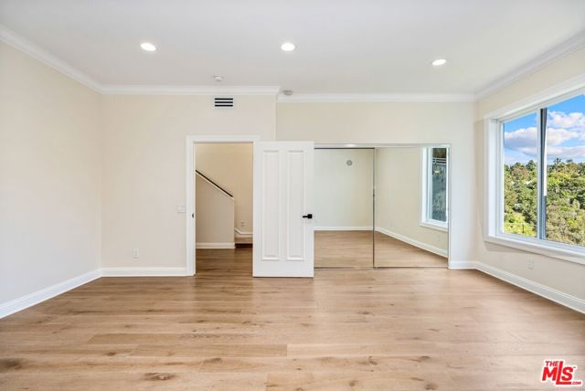 8041 Bulwer Drive, Los Angeles CA: https://media.crmls.org/mediaz/8619efb4-2330-45b8-ad46-ab3af7bd2beb.jpg