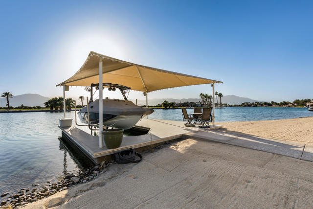 83145 N Shore Drive, Indio CA: https://media.crmls.org/mediaz/861a3e76-de93-460f-b623-6ab85be7e0bf.jpg