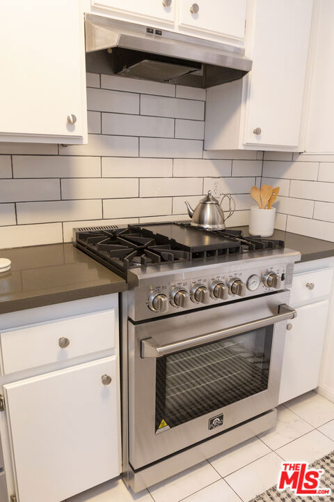654 Broadway Street photo 30