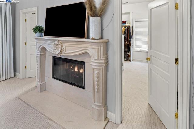 1137 Via Di Salerno, Pleasanton CA: https://media.crmls.org/mediaz/861a937d-5f4c-4288-97be-edb3dbd53d20.jpg