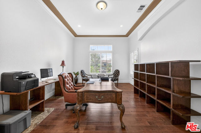 Image 16 of 28 For 1660 Alamitos Circle