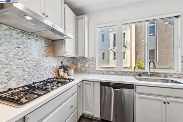 3933 Eminence St, Dublin CA: https://media.crmls.org/mediaz/861c6087-e776-4694-9cfc-ae45079136a7.jpg