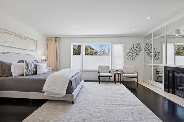 1160 Clayton Street, San Francisco CA: https://media.crmls.org/mediaz/861c6184-950e-425b-bbba-02c503810a0b.jpg