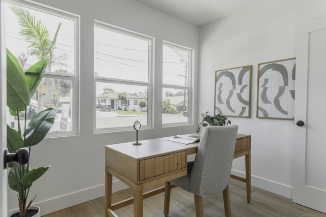 1028 30 Lincoln Ave, San Diego CA: https://media.crmls.org/mediaz/861cd688-3e22-4c9c-bc9e-fb7ce06ad6d9.jpg