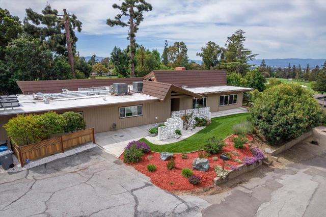 11260 Canyon Drive, San Jose CA: https://media.crmls.org/mediaz/861d085b-47ca-4a3a-8b12-e928fc794c3b.jpg