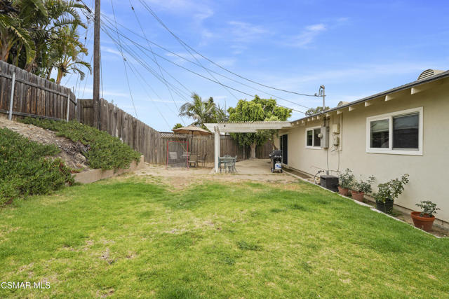 236 Granada Street, Camarillo CA: https://media.crmls.org/mediaz/861d3872-9bfe-4f81-9389-0c6062813b9f.jpg