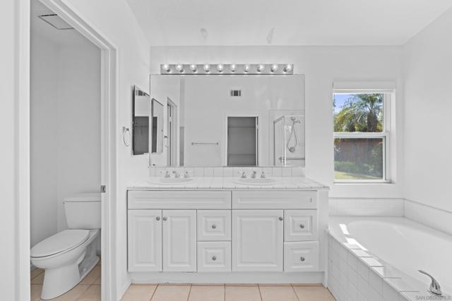 5761 Spur Ave, Oceanside CA: https://media.crmls.org/mediaz/861d48ea-65bd-4351-b770-66751186ea59.jpg