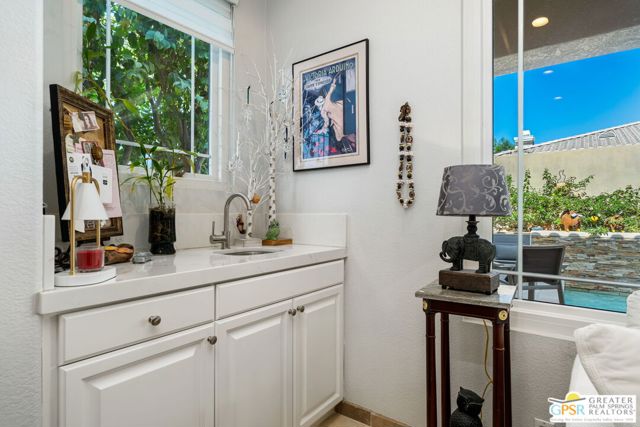 47925 Via Livorno, La Quinta CA: https://media.crmls.org/mediaz/861d531c-b84e-45d7-aad5-69f0f4eb98ae.jpg