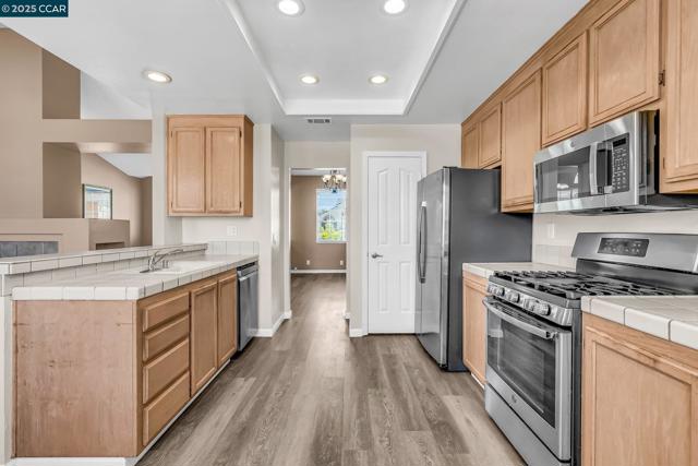 800 Gazebo Ct, Suisun City CA: https://media.crmls.org/mediaz/861de2f6-0ae6-421d-a64f-393e78eb0bdb.jpg