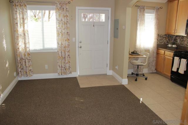6101 Adelaide Ave, San Diego CA: https://media.crmls.org/mediaz/861e7b63-a24f-4966-add9-98aa2accf44f.jpg