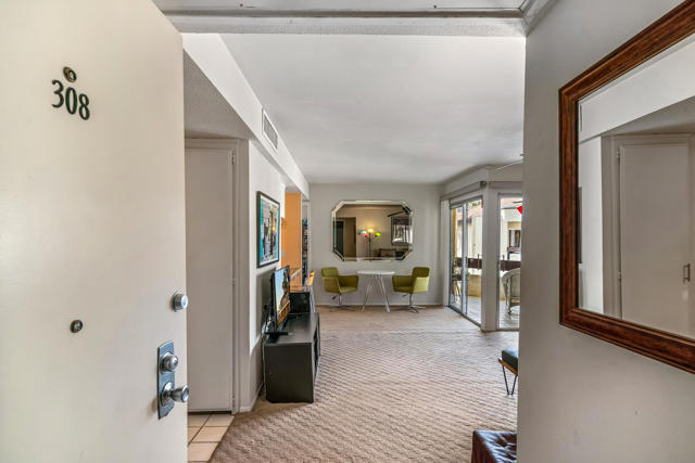 1490 S Camino Real #308, Palm Springs, CA 92264