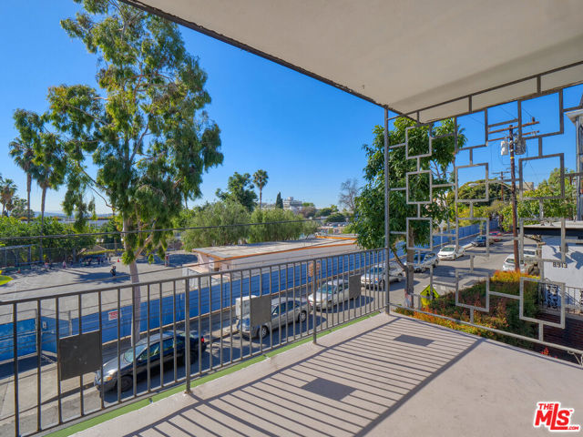 8903 Harratt Street, West Hollywood CA: https://media.crmls.org/mediaz/861edfc5-c5b4-47be-9d12-fa36bc556a94.jpg