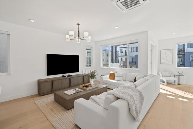 2815 Crusader, Alameda CA: https://media.crmls.org/mediaz/861ef787-18bc-4aee-bd60-cbe21261b7ab.jpg