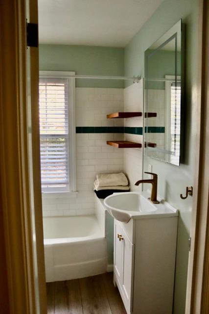 811 Alameda Avenue, Monterey CA: https://media.crmls.org/mediaz/861f4f47-f448-4b7f-8b28-4130b47ea046.jpg