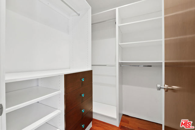 15514 CASIANO Court, Los Angeles CA: https://media.crmls.org/mediaz/861f922b-667e-4e6a-921c-7b0d1b9dc2de.jpg