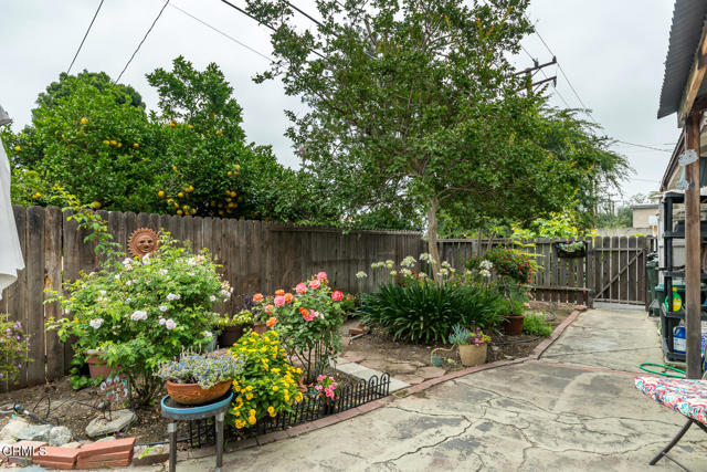 2238 Garfias Drive, Pasadena CA: https://media.crmls.org/mediaz/861fd666-3fe8-4452-8c8e-a429e1130967.jpg