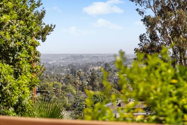 4723 Boulder Pl, La Mesa CA: https://media.crmls.org/mediaz/86204ff1-5fe3-40eb-8542-ab0f88f26efe.jpg