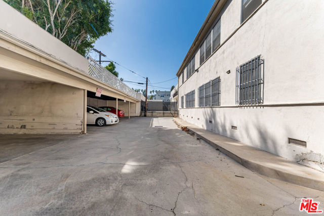 1645 Courtney Avenue, Los Angeles, California 90046, ,Multi-Family,For Sale,Courtney,24373435