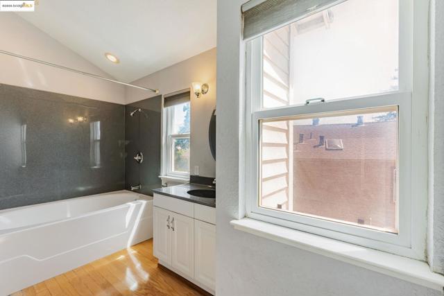 2116 LUNA AVENUE, San Leandro CA: https://media.crmls.org/mediaz/8621268c-baca-4ee1-af0e-635540c3e750.jpg