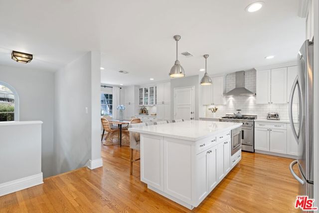 15257 Encanto Drive, Sherman Oaks CA: https://media.crmls.org/mediaz/862147ad-1c30-478d-bf73-b881b0217d91.jpg