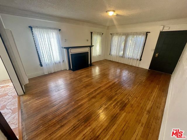 737 N HARVARD Boulevard, Los Angeles CA: https://media.crmls.org/mediaz/8622ad80-509f-49fc-bd17-f5e9212459d0.jpg