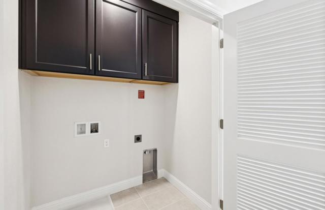 2425 Willow Way, San Mateo CA: https://media.crmls.org/mediaz/8622e516-1292-4d4d-a4f6-2c2882c62b26.jpg