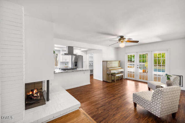 1942 Chalon Street, Newbury Park CA: https://media.crmls.org/mediaz/8623c608-9cea-42ad-b832-929b1be4186d.jpg