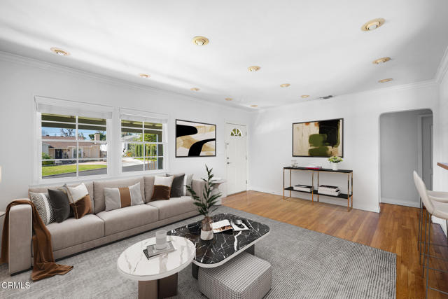 Detail Gallery Image 6 of 56 For 2444 N Parish Pl, Burbank,  CA 91504 - 3 Beds | 1 Baths