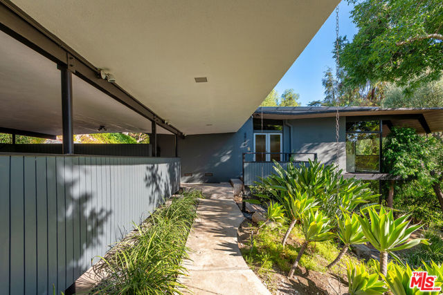 4944 Hood Drive photo 5