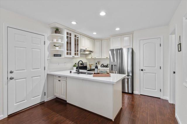 5439 Colony Green Drive, San Jose CA: https://media.crmls.org/mediaz/862605a8-a391-4bae-a426-a3f1201929d0.jpg