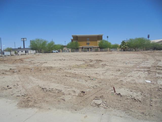 0 .98 Acres W Wells Street, Blythe CA: https://media.crmls.org/mediaz/862665c4-c464-4477-8b61-841890987252.jpg