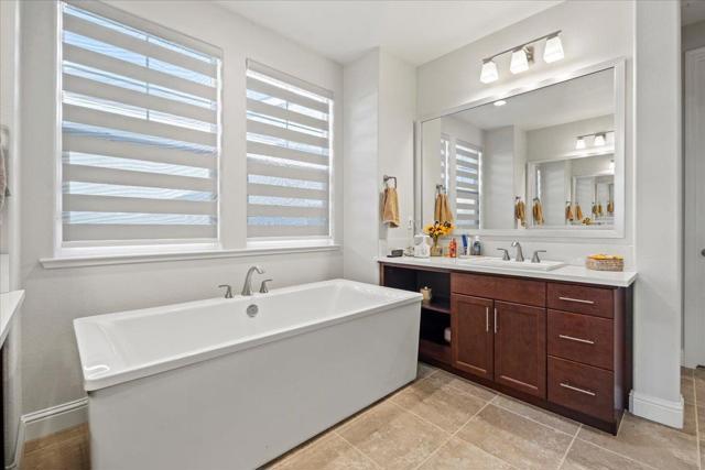 3013 Arido Way, Marina CA: https://media.crmls.org/mediaz/8626783c-b46c-49b4-be18-97ac45812259.jpg