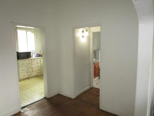 2625 High Street, Oakland CA: https://media.crmls.org/mediaz/8626f1a4-e3ae-4a1c-bc85-74572e96f467.jpg