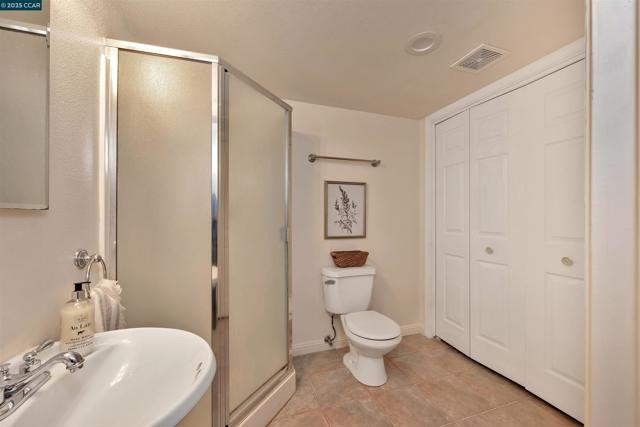 48 Sterling Way, Lafayette CA: https://media.crmls.org/mediaz/86273250-b5f7-489a-90b0-690f6026f0fe.jpg