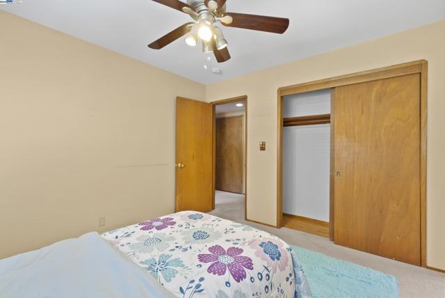 4301 Norris Rd, Fremont CA: https://media.crmls.org/mediaz/86278960-b1d5-4ae9-96bc-108a3e3aced3.jpg