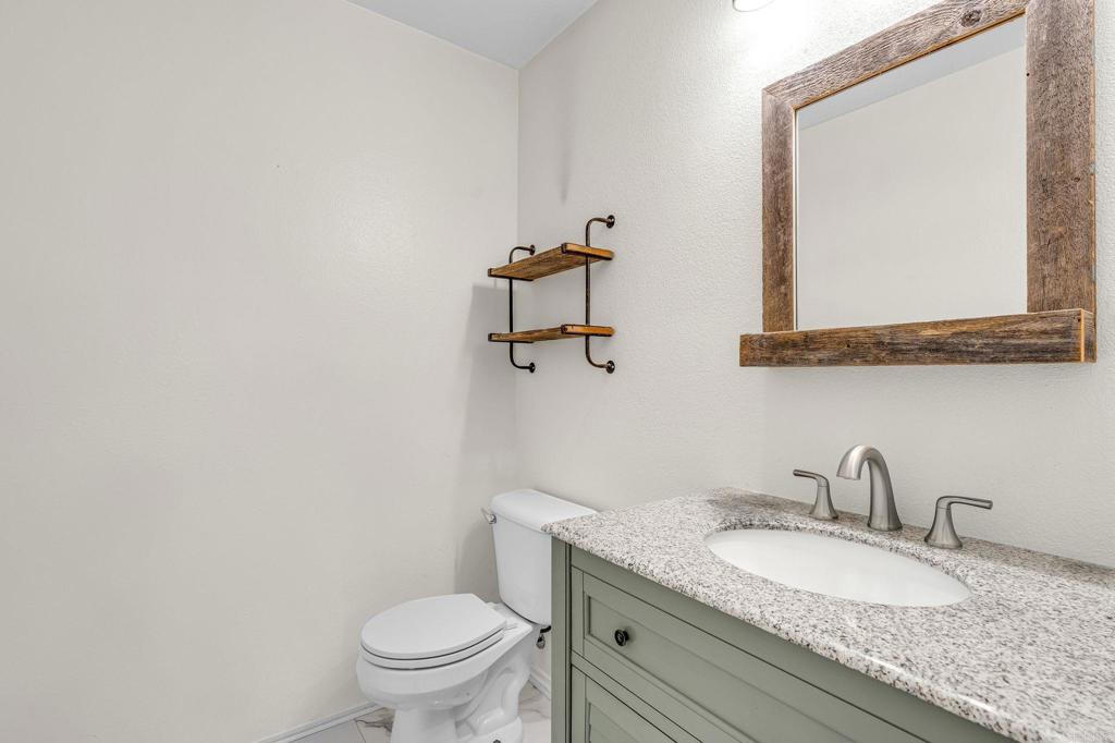 3036 Avenida Christina - photo 9