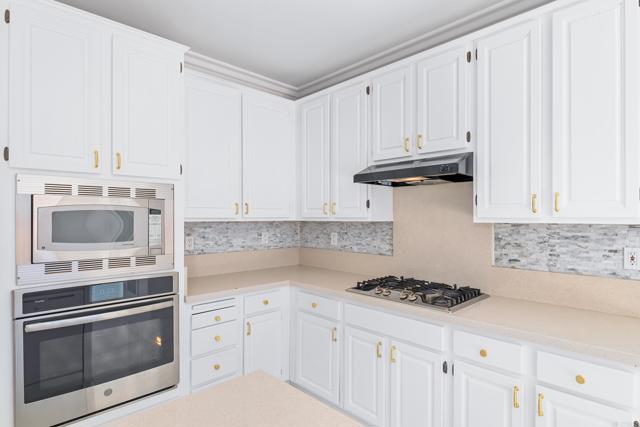 41231 Crooked Stick Dr, Temecula CA: https://media.crmls.org/mediaz/862812d5-42fb-41e0-8233-619f9ec5b5fb.jpg