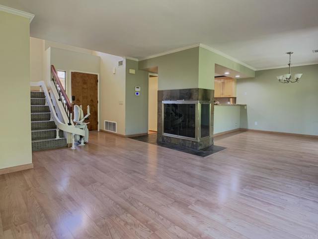 Detail Gallery Image 4 of 23 For 10473 Crosscreek Ter, San Diego,  CA 92131 - 2 Beds | 2/1 Baths