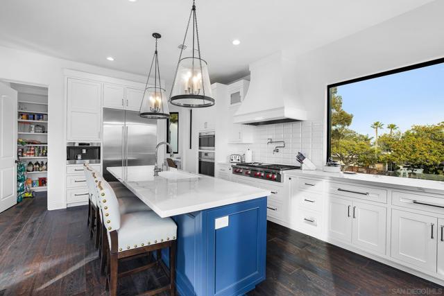 Image 13 of 55 For 1070 Coronado Avenue