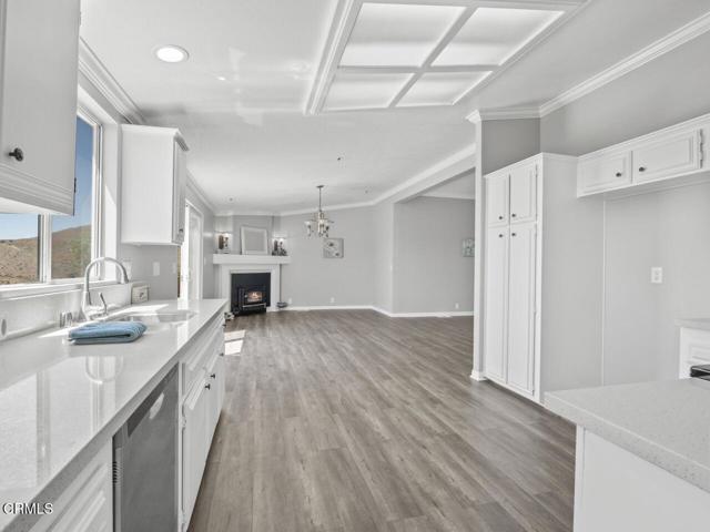 Detail Gallery Image 4 of 25 For 510 E Soledad Rd, Palmdale,  CA 93510 - 4 Beds | 3 Baths