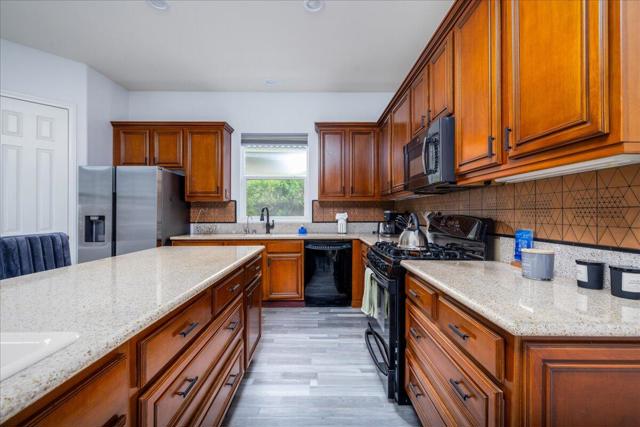 Image 16 of 61 For 49645 Redford Way