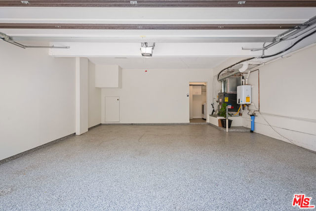 1553 Michael Lane, Pacific Palisades CA: https://media.crmls.org/mediaz/862a74b5-5f1d-4bea-b0f4-cce92b5cdd1d.jpg
