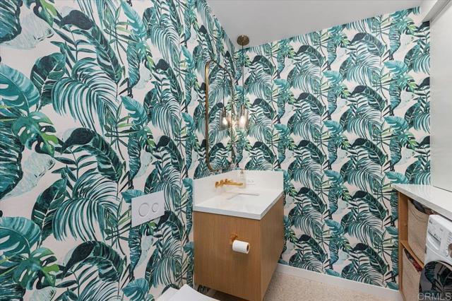 Detail Gallery Image 13 of 40 For 725 Cathy Ln, Cardiff By The Sea,  CA 92007 - 4 Beds | 2/1 Baths