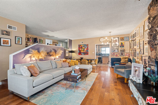 5040 W Slauson Avenue, Los Angeles CA: https://media.crmls.org/mediaz/862af868-c722-4247-a1e7-b8b6c192c12f.jpg