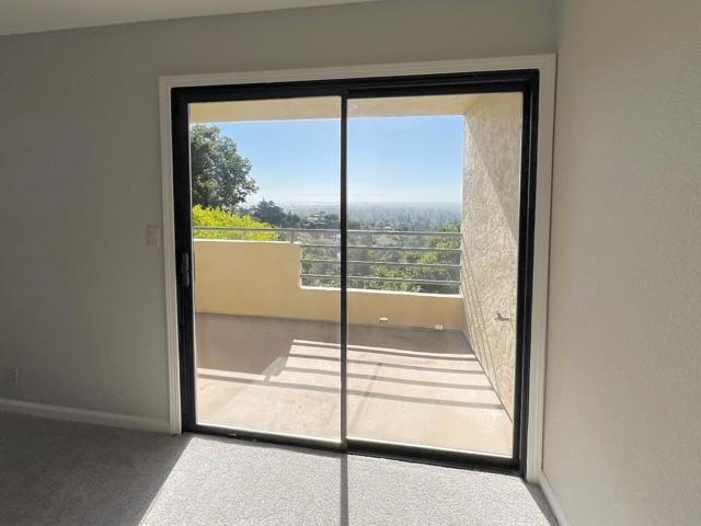 438 Portofino Drive, San Carlos CA: https://media.crmls.org/mediaz/862b0a8b-df77-4682-80bb-58a748e0565a.jpg