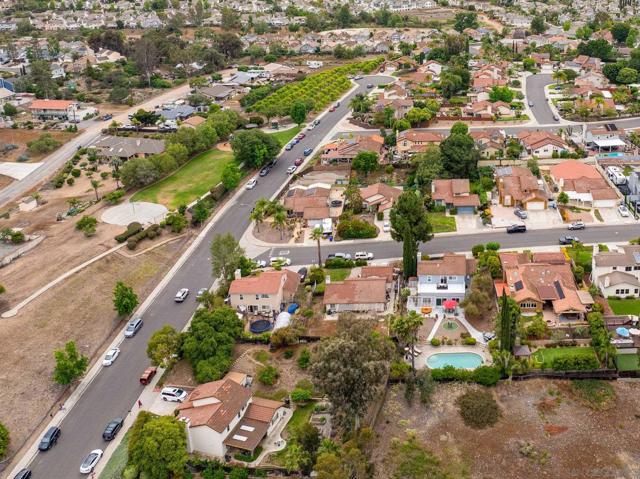 14813 Morningside Dr, Poway CA: https://media.crmls.org/mediaz/862b36a5-cb17-4381-9f5e-3874428e7fd6.jpg