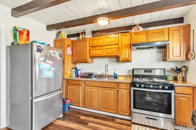 157 59 Natal WAY, Vista CA: https://media.crmls.org/mediaz/862b4661-2610-4f79-b781-1c27ac0b91eb.jpg
